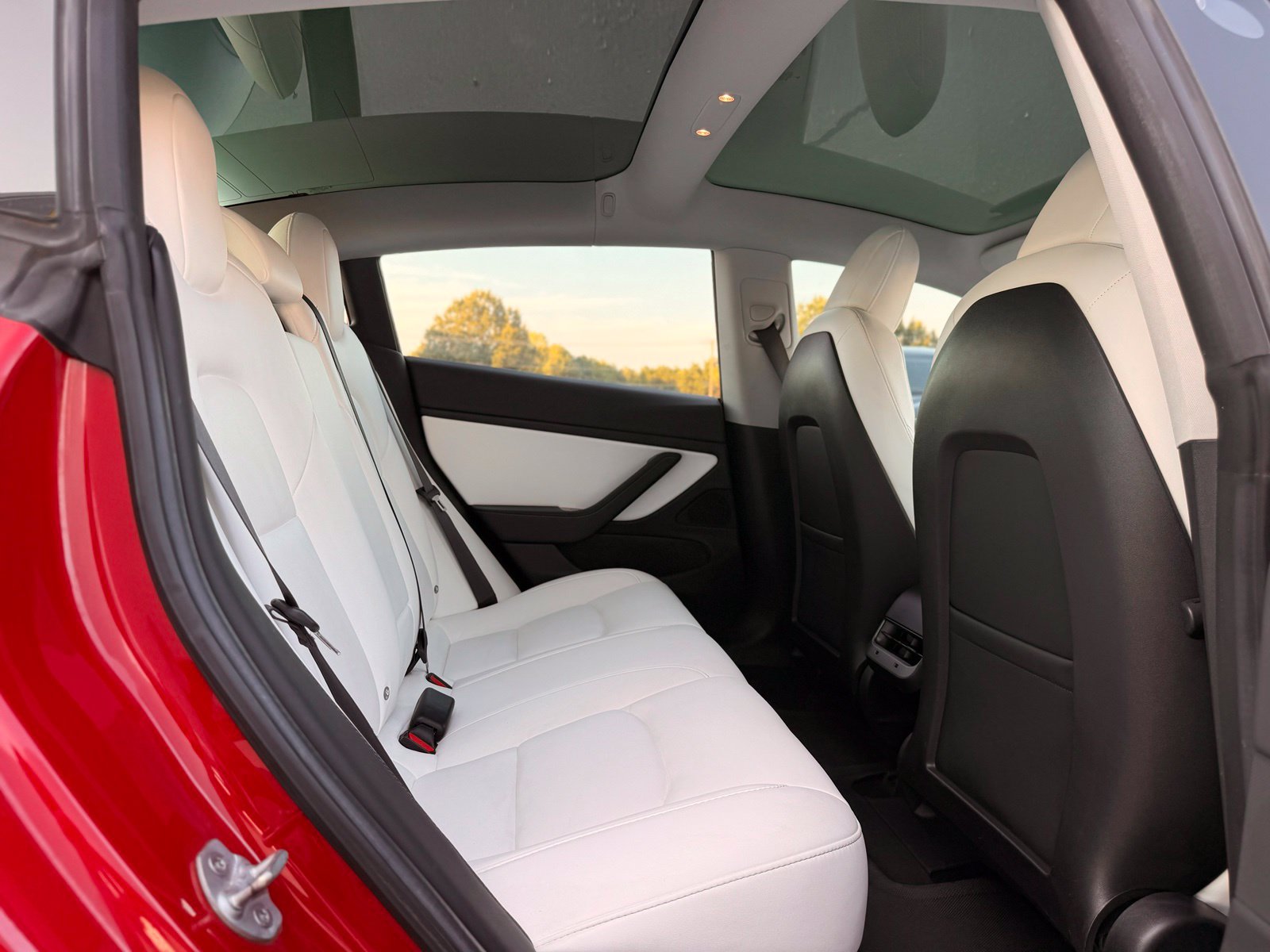 Used 2018 Tesla Model 3 Long Range AWD/4WD image 25
