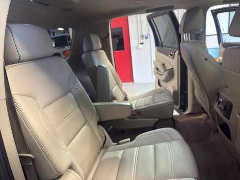 Used 2017 GMC Yukon XL Denali w/ Open Road Package AWD/4WD image 25