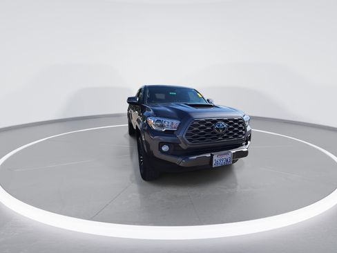 Used 2023 Toyota Tacoma TRD Sport w/ Advanced Technology Package AWD/4WD image 8