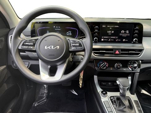 Used 2026 Kia Seltos LX FWD image 10