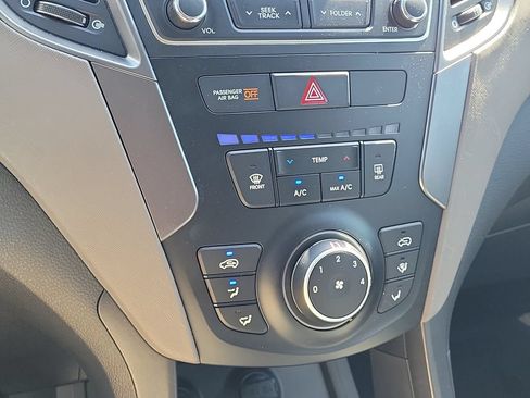 Used 2018 Hyundai Santa Fe Sport FWD image 29