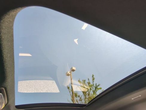 Used 2024 Mercedes-Benz CLE 300 4MATIC Coupe image 19