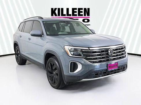 Used 2025 Volkswagen Atlas SE image 1