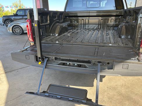 Used 2024 Ford F150 Raptor AWD/4WD image 33