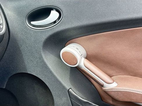 Used 2005 Mercedes-Benz SLK 350 image 18