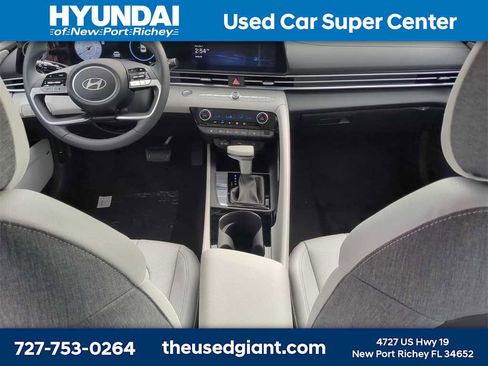 New 2026 Hyundai Elantra Limited image 16