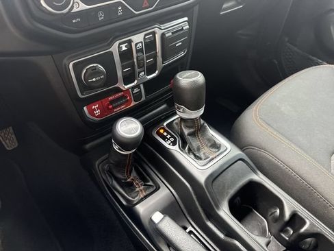 Used 2022 Jeep Gladiator Mojave w/ Trailer Tow Package AWD/4WD image 20