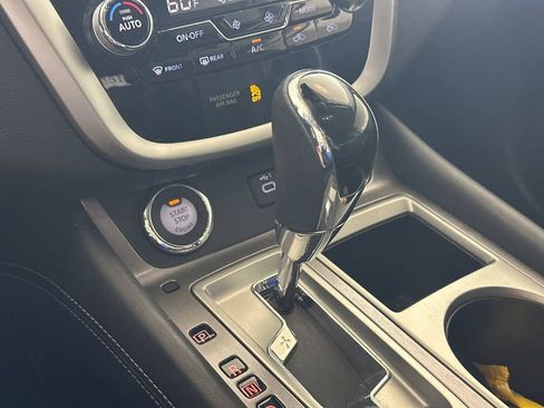 Used 2020 Nissan Murano SL w/ Moonroof Package FWD image 7