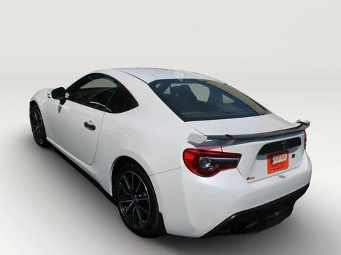 Used 2019 Toyota 86 RWD image 6