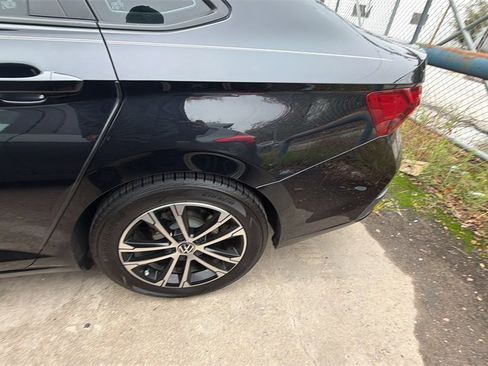 Used 2022 Volkswagen Jetta Sport image 17