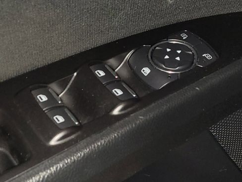 Used 2018 Ford Fusion SE w/ Equipment Group 201A image 27