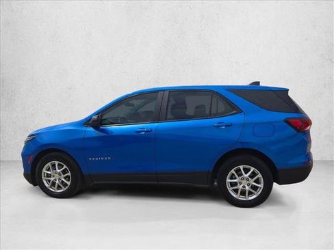 Used 2024 Chevrolet Equinox LS w/ Driver Confidence II Package FWD image 9