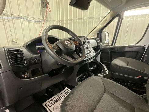 Used 2023 RAM ProMaster 2500 FWD image 9