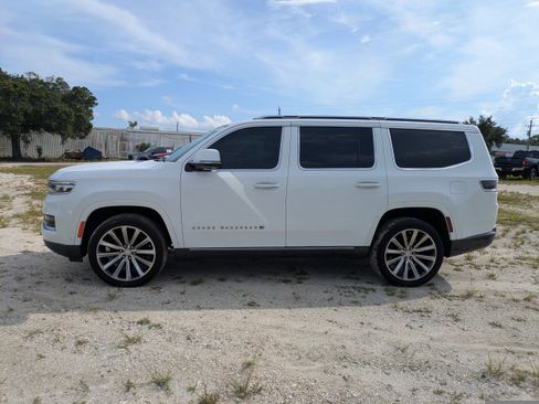 Used 2022 Jeep Grand Wagoneer Series II w/ Convenience Group III AWD/4WD image 7