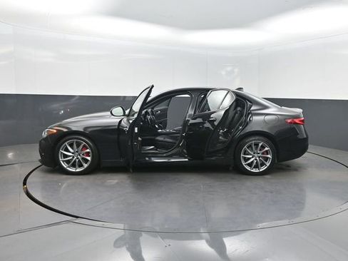 Used 2023 Alfa Romeo Giulia Sprint RWD image 37