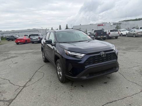 Used 2024 Toyota RAV4 XLE w/ Weather Package AWD/4WD image 5