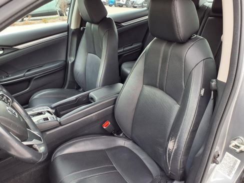 Used 2017 Honda Civic Touring image 12