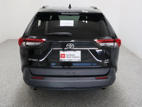 Used 2021 Toyota RAV4 LE AWD/4WD image 8