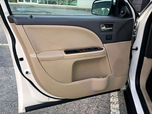 Used 2009 Ford Taurus Limited image 21