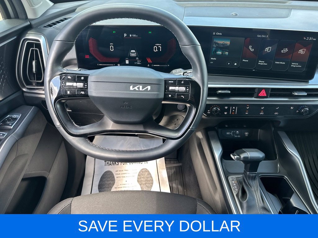 Used 2026 Kia Sorento LX FWD image 11