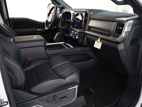 Used 2024 Ford F350 Platinum image 34