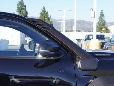 Used 2025 Toyota 4Runner Trailhunter image 12