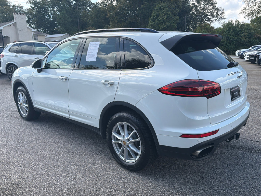 Used 2016 Porsche Cayenne AWD/4WD image 5