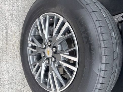 Used 2024 Chevrolet Traverse LS FWD image 20