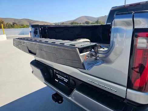 Used 2024 GMC Sierra 3500 Denali w/ Denali Reserve Package AWD/4WD image 15