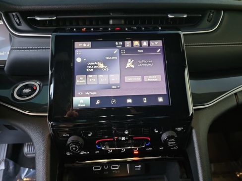 Certified 2022 Jeep Grand Cherokee Altitude image 20