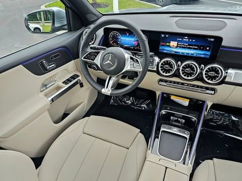 New 2026 Mercedes-Benz GLB 250 4MATIC image 23