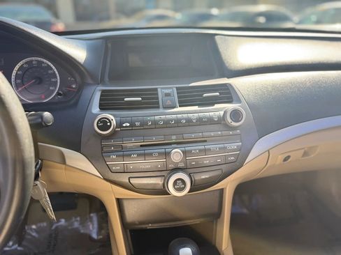 Used 2012 Honda Accord LX image 18