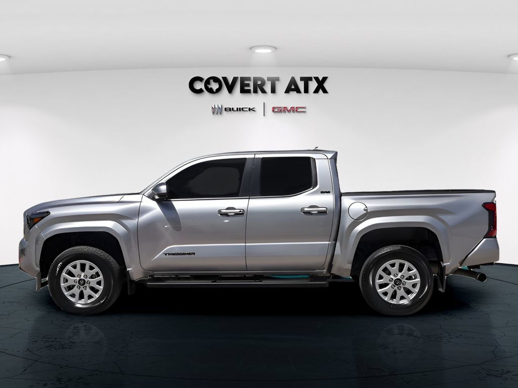 Used 2024 Toyota Tacoma SR5 AWD/4WD image 5