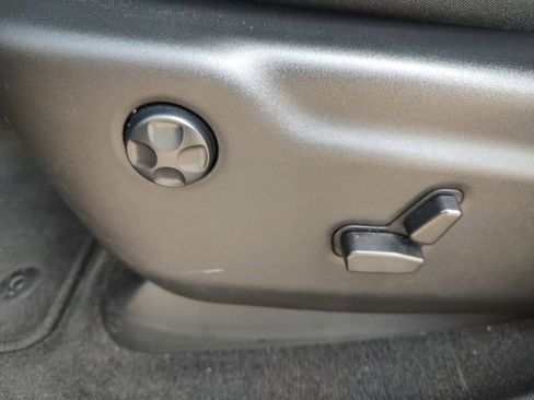 Certified 2022 Jeep Grand Cherokee Limited image 28