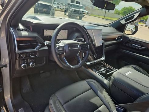 Used 2025 GMC Yukon Denali AWD/4WD image 10