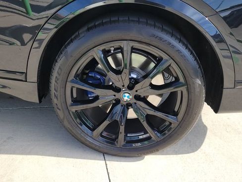 Used 2025 BMW X7 M60i AWD/4WD image 15