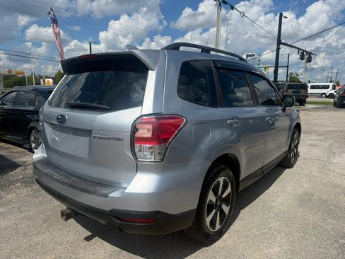 Used 2017 Subaru Forester 2.5i Premium AWD/4WD image 6