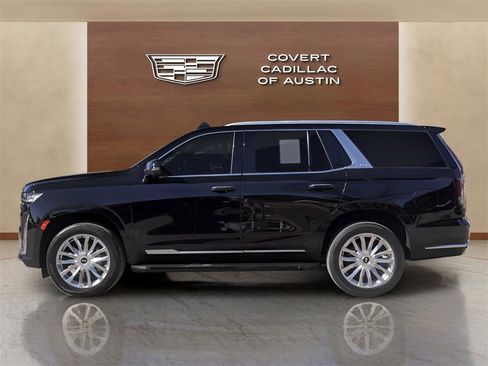 Used 2023 Cadillac Escalade Premium Luxury image 2
