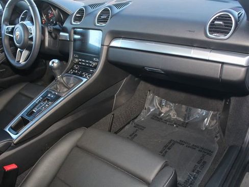 Certified 2024 Porsche 718 Boxster image 23