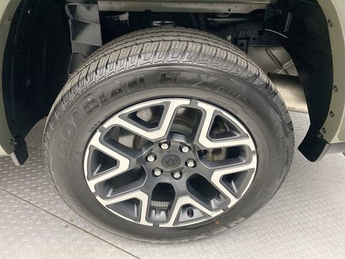 Used 2026 RAM 1500 Laramie AWD/4WD image 10