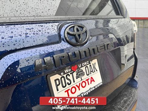 Used 2023 Toyota 4Runner SR5 Premium w/ Moonroof Package AWD/4WD image 46