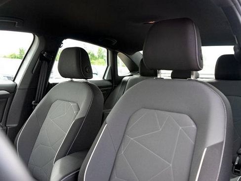 Used 2026 Volkswagen Jetta Sport FWD image 9