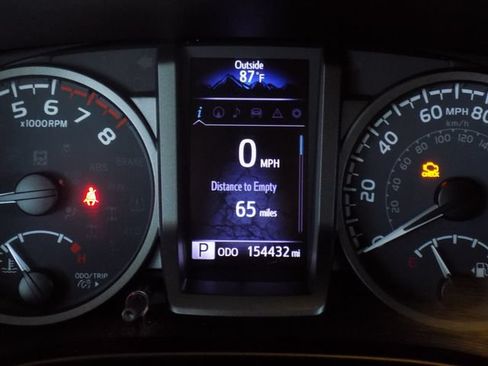 Used 2020 Toyota Tacoma TRD Off-Road w/ TRD Premium Off Road Package AWD/4WD image 16