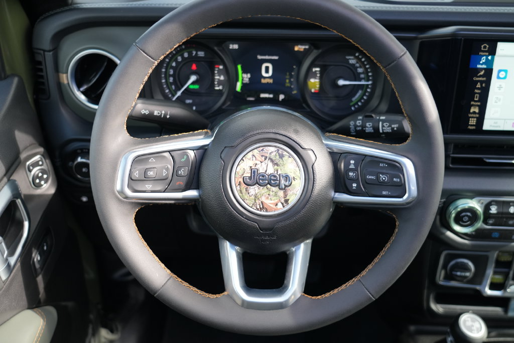 Used 2024 Jeep Wrangler High Altitude AWD/4WD image 23