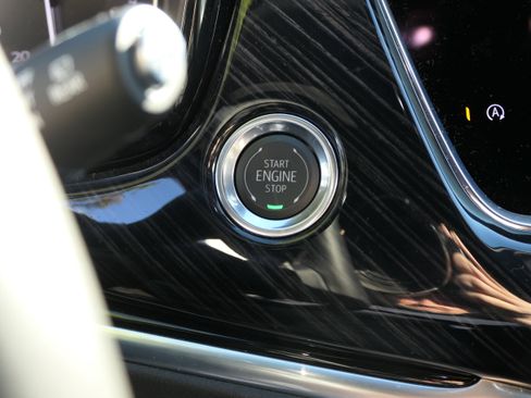 New 2025 Cadillac XT6 Premium Luxury image 18