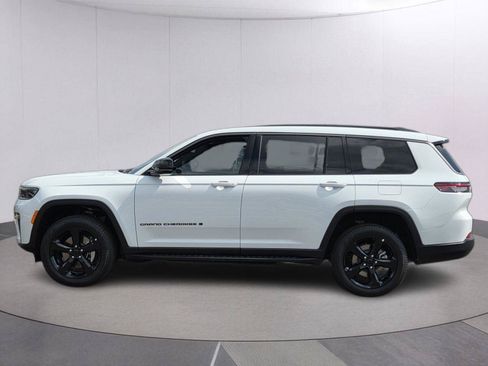 New 2026 Jeep Grand Cherokee L Limited w/ Limited Altitude Package RWD image 8