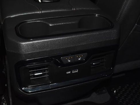 Used 2022 GMC Sierra 1500 AT4 w/ AT4 Premium Package image 33