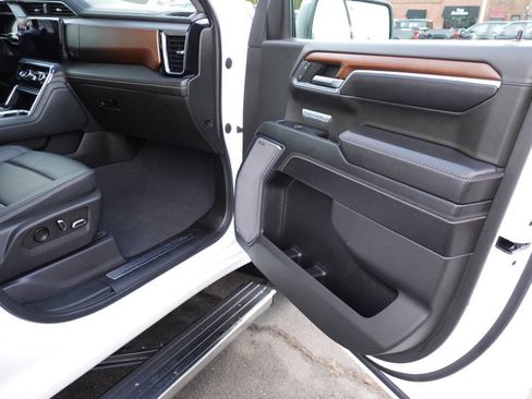 Used 2023 GMC Sierra 1500 Denali w/ Denali Reserve Package AWD/4WD image 41