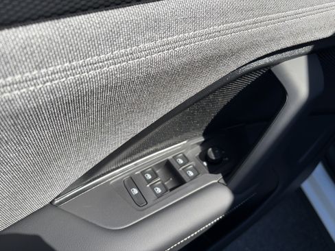 New 2026 Volkswagen Tiguan S image 9