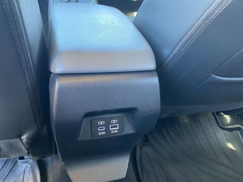 Used 2024 Subaru Crosstrek 2.0i Premium image 34